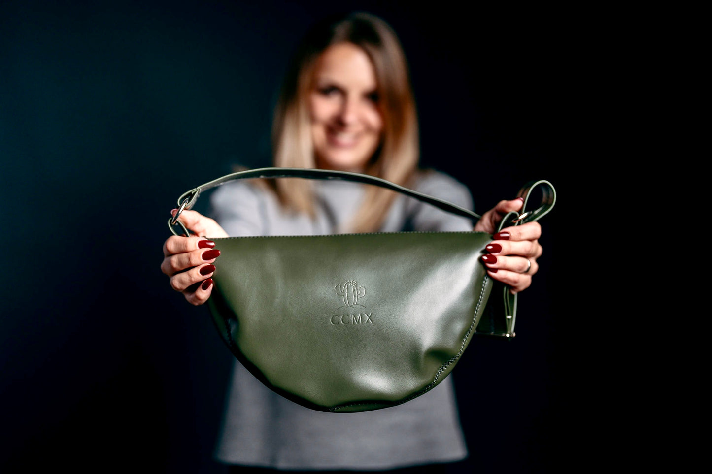 Moon Bag kaktus-grün / mit anthrazit